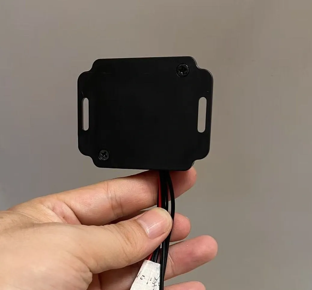 鹰眼X毫米波雷达侧面视图